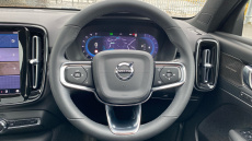 Volvo XC40 2.0 B4P Ultimate Dark 5dr Auto Petrol Estate